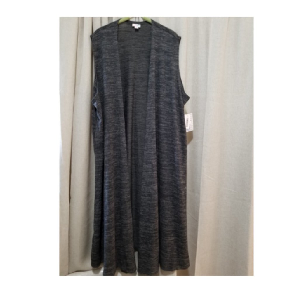 NWT. LuLaRoe XL Joy, heathered black and grey